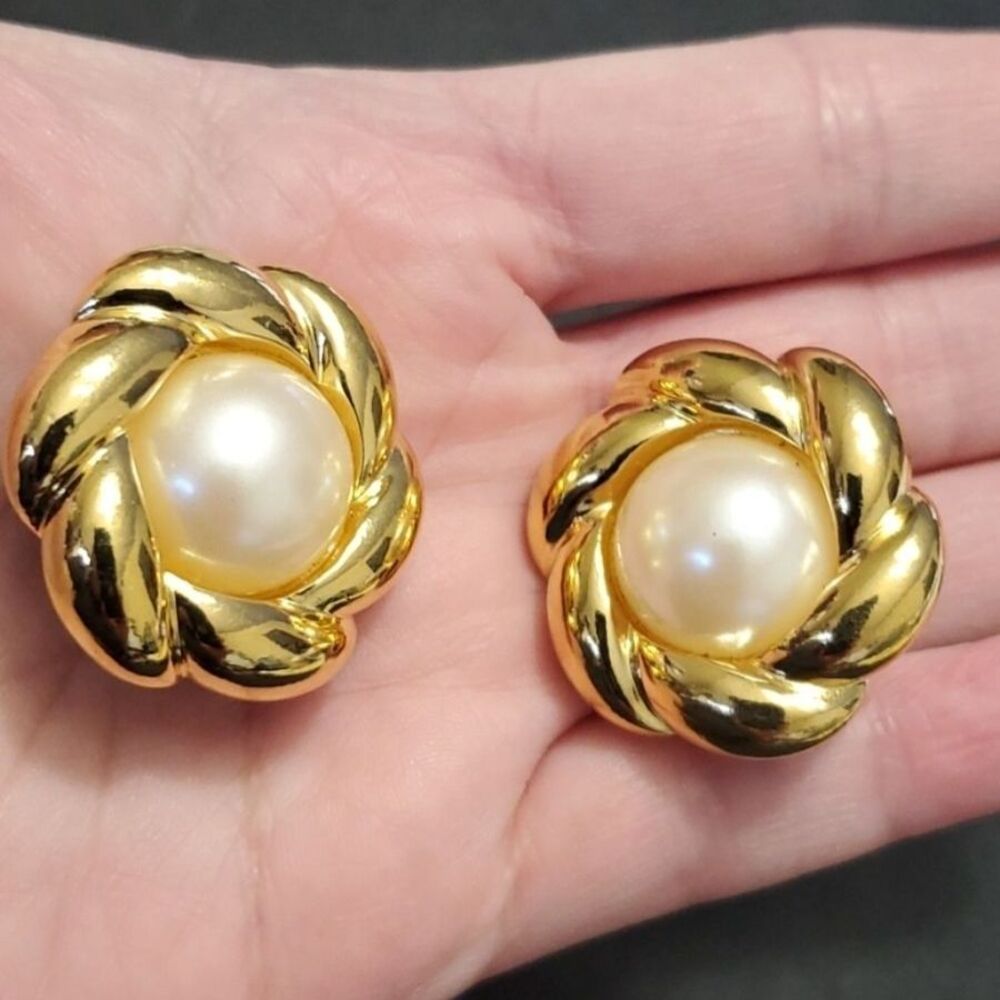Gold tone faux pearl clip on earrings vintage